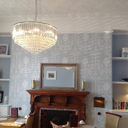 Treventon Guest House B&B เพนแซนซ์ ภายนอก รูปภาพ