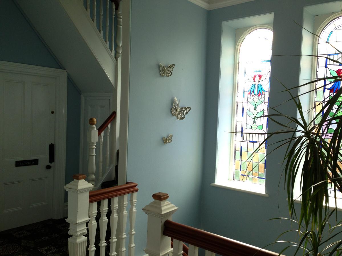 Treventon Guest House B&B เพนแซนซ์ ภายนอก รูปภาพ
